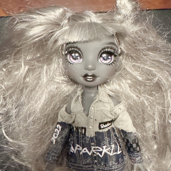 Rainbow high shadow high Luna doll - Picture 2 of 4